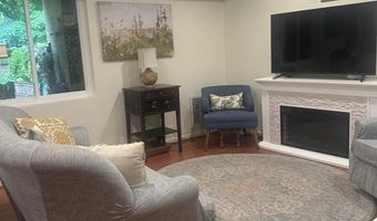 7425 DEMOCRACY Blvd 14, Bethesda, MD 20817