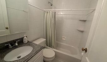 89 Hampton Ave, Albertson, NY 11507