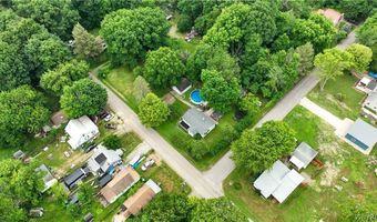 9658 Oakland St, Angola, NY 14006