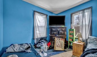 428 Canova Dr, Akron, OH 44319