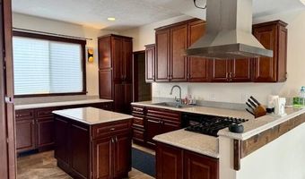 931 S Kline St, Aberdeen, SD 57401
