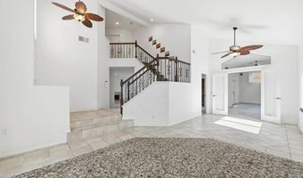 2070 Tiffany Dr, Oceanside, CA 92056