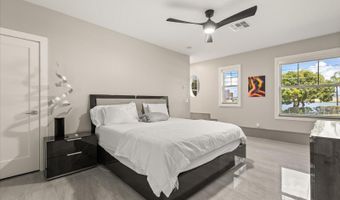 808 EDGEWATER Dr, Orlando, FL 32804