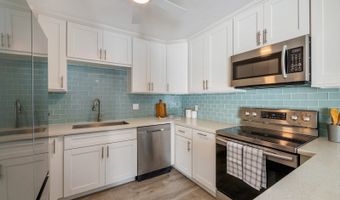 819 Papalalo Pl, Honolulu, HI 96825