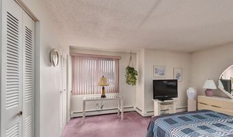 3 Birchwood Pt 202, Amesbury, MA 01913