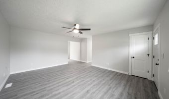 304 Sunset Dr, Aurora, IN 47001