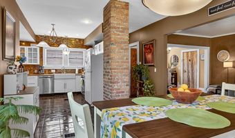 429 NE 8th St, Abilene, KS 67410