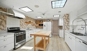 275 NAUTICAL Blvd S, Atlantic Beach, FL 32233