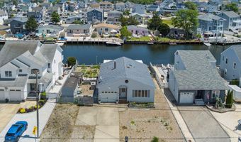 397 Bayview Ave, Bayville, NJ 08721