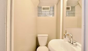 1820 LESLIE Ave, Alexandria, VA 22301