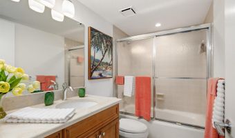 380 SEAVIEW Ct 301, Marco Island, FL 34145