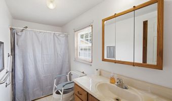 302 Butter Rd, Bonneau, SC 29431