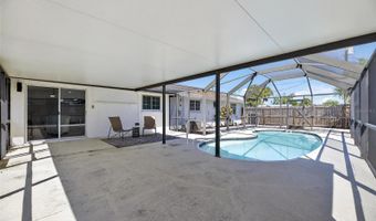 635 JAMAICA Cir E, Apollo Beach, FL 33572