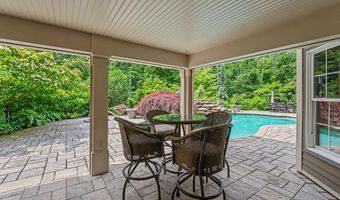 150 Brick Mill Rd, Bedford, NH 03110