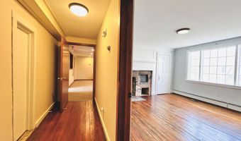 141 Dowd Ave, Canton, CT 06019