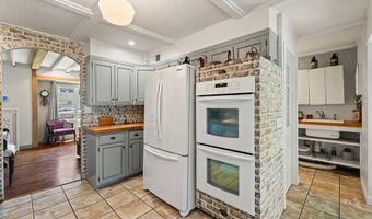 1136 Overlook Dr, Ashland, OH 44805