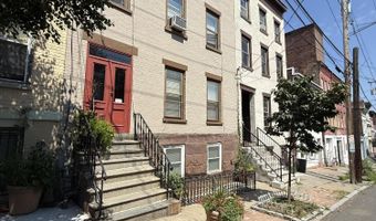31 Elm St Garden, Albany, NY 12202