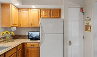 156 Heatherwood Dr 156, Brookfield, CT 06804