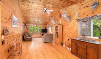 5084 Woodland Ave, Bagley, MN 55803