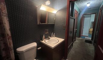 102 Logan Ave, Altoona, PA 16602
