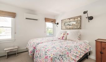 18 W 7TH St, Barnegat Light, NJ 08006