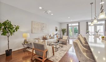 44713 PLYMPTON Sq, Ashburn, VA 20147
