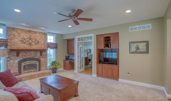 33 CHADWICK Dr, Dover, DE 19901
