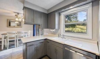 99 Lake Hayward Rd, Colchester, CT 06415