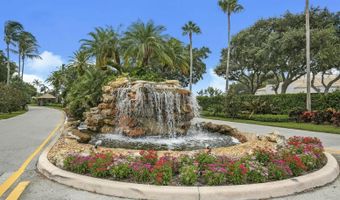 201 Orange Tree Dr, Atlantis, FL 33462