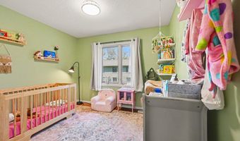 1472 Arden View Dr, Arden Hills, MN 55112