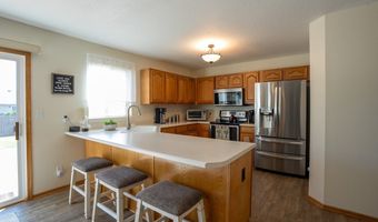 1211 10th Ave SE, Altoona, IA 50009
