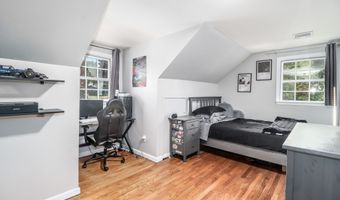 6 Brookdale Ln, Brookfield, CT 06804