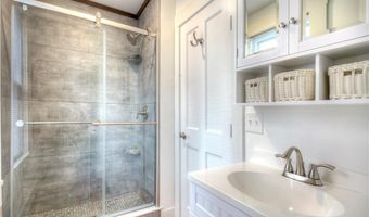 75 Mary St, Newport, RI 02840