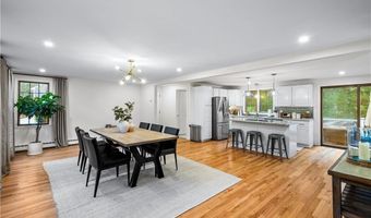 14 Sheri Dr, Coventry, RI 02816