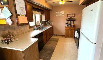 419 W Overmeyer Dr, Algona, IA 50511