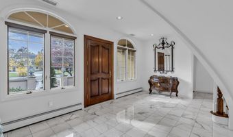 34 Bruns Rd, West Allenhurst, NJ 07711
