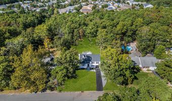 91 Highland Dr, Barnegat, NJ 08005