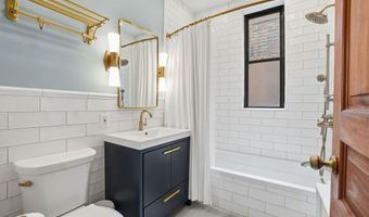 210 8TH St SE, Washington, DC 20003