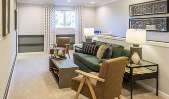 6215 N Trailwoods Dr, Ann Arbor, MI 48103
