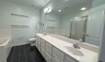 6924 FAIRFAX Dr 330, Arlington, VA 22213