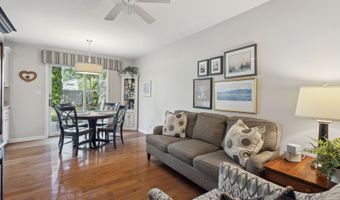 1923 N Carlyle Pl, Arlington Heights, IL 60004