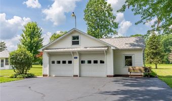 8463 Schubert Ave NE, Alliance, OH 44601