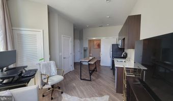 989 S BUCHANAN St 409, Arlington, VA 22204