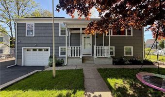 770 Metacom Ave, Bristol, RI 02809