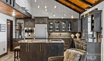 1717 Pine Lakes Ranch Dr, Cascade, ID 83611