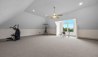 29 Weatherdeck Dr, Bourne, MA 02532