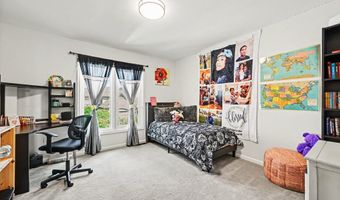 2785 Maitland Dr, Ann Arbor, MI 48105