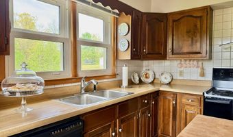 3317 HWY 52, Beattyville, KY 41311