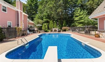 14 Bourget Ct, North Smithfield, RI 02896