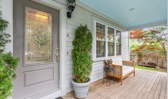 4 Garfield Ave, Bristol, RI 02809